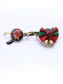 Détail de lunettes de Noël avec monture dorée, petit ours et nœud festif décoratif - Monture Dorée Verres Noirs Ours de Noël