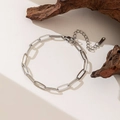 Pulsera minimalista de cadena tipo clip en acero plateado con cierre de mosquetón - Estilo Cadena de Cruz (E263) / Color acero