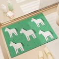 Tapis de bain antidérapant vert avec chevaux de dessin animé et texture absorbante - 40*60cm / Petit Cheval Blanc