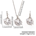 Dettaglio del set gioielli fiore in zircone argento con misure collana e orecchini - Stile Zircone a Fiore Bianco (KSS00073WGWH) / Argento