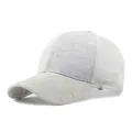 Casquette de baseball blanche élégante avec broderie florale et texture en mesh aéré - Réglable / Blanc avec Broderie Blanche