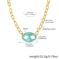 Detail van gouden roestvrijstalen chunky ketting met een blauwe hars varkensneus hanger - 46+5cm / Blauw (TXP309)