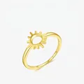 Anillo de sol minimalista en plata de ley S925 con elegante acabado dorado y diseño hueco - Talla US 5 / Dorado