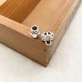 Dettaglio di connettori per gioielli in argento vintage con motivi floreali per fai-da-te - 1 pezzo connettore a 3 vie 9x10mm