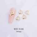 Bijoux d'ongles cœur 3D avec cadre doré et perles blanches, dimensions 9x9mm - Coeur en Perles Doré Évidé (8166)