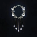 Golden hair clip with white floral accents and five elegant pearl tassel dangles - F0449 White Rose Wreath