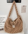 Beige pluche crossbodytas met rood hartborduursel en wit geweven merklabel - Beige Rood (Hartpatroon)