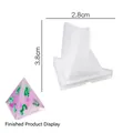 Moule en silicone pour dé tétraèdre D4 2.8x3.8cm avec exemple en résine - Dés n° 19