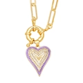 Dettaglio catena a graffetta dorata con ciondolo a cuore in smalto viola e pavé di zirconi - Viola