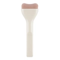 Flacher ultradünner Foundation-Pinsel mit beige Borsten und cremefarbenem Trichtergriff - Beige