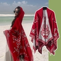 Poncho ethnique à capuche avec motif floral réversible rouge et blanc et franges - Couleur 39