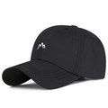 Schnelltrocknende schwarze Baseballkappe mit minimalistischem weißen Berg-Stickmotiv - Verstellbar / Schwarz
