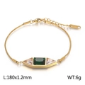 Bracelet chaîne serpent dorée avec cristaux géométriques émeraude et blancs - Bracelet doré (KB168266-KLX)