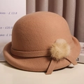 Klassisches Woll-Baret in Karamel mit elegantem Kaninchenfell-Pompon für den Herbst - M(56-58CM) Einstellbar / Camel