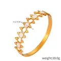 Goldener Armreif mit Wabenmuster, geometrischem Hexagon-Design und Perlmutt-Inlays - Gold Weiß Armreif