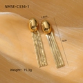 Detail von 9cm langen Quastenohrringen mit polierten Kugeln und Schlangenketten - Gold Schlangenkette Quaste