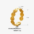 Minimalistischer goldener Edelstahlring mit einer Reihe verbundener Gänseblümchenblüten - Gänseblümchen-Dauerstil / Gold