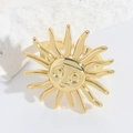 Adjustable golden sun ring with radiant rays and smiling face, vintage French style - Sun Style / Gold