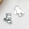 Antiksilberne Hasenanhänger aus Zinklegierung für DIY Schmuck und Ohrringe - Tier Hase (17339) / 1 Stück (11x16mm) / Antiksilber