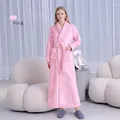 Accappatoio lungo in flanella rosa ciliegio per donna con colletto e cintura in vita - Rosa Fiori di Ciliegio (Donna)