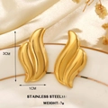 Golden flame-shaped stainless steel earrings with mirror polish finish and 3cm height - 3cm x 1cm / Gold Wavy Leaf Shape (1619)