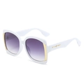 Lunettes de soleil blanches carrées avec verres dégradés violets et détails dorés - Monture Blanche Verre Gris