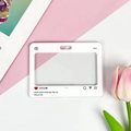 Witte uitschuifbare pasjeshouder met sociale media stijl print en camera-icoon - Wit / Zonder Accessoires