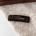 Vintage leopard print snap hair clip with matte black metal on beige knit fabric - Blue Coffee Leopard - Square