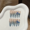 Unghie finte cat-eye sfumate blu-grigio con strass a cuore e forma stiletto lunga - XS / Sul Bel Danubio Blu (Sfumato Blu Grigio Cat Eye)