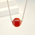 Sportliche American Football Halskette mit orangefarbenem Anhänger und Silberkette - Rugby Halskette (10795)