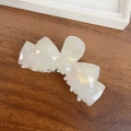 White acetate bow hair claw clip with pearlescent finish for a vintage hair accessory look - 11cm / Mermaid White