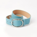 Ceinture femme en cuir PU bleu clair avec boucle ovale argentée et coutures blanches - Bleu clair
