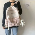 Roze geruite rugzak voor studenten met schattige bedeltjes en borduurwerk details - Roze + Geen Hanger