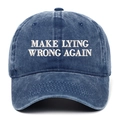 Ricamo bianco dettagliato di Make Lying Wrong Again su un berretto in denim lavato - Taglia unica / Blu navy