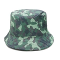Detailansicht eines Camouflage-Anglerhuts mit verstärkten Nähten an der breiten Krempe - M (56-58cm) / Waldgrünes Camouflage (B)