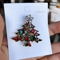 Detail of Christmas tree brooch featuring vintage gold finish and colorful rhinestones - Style 51 (3.9*3.7cm)