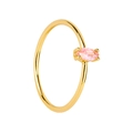 Dettaglio anello minimalista oro 18k con zircone rosa taglio marquise incastonato a griffe - US 6 / Rosa