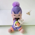 Kinder Strickmütze und Schal Set in Lila mit Hasen-Stickerei und Karotten-Dekor - Lila Kaninchen-Set