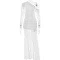 Detail eines weißen One-Shoulder-Netzkleids mit eleganter Raffung und enger Passform - S / Weiß