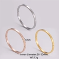 Detail von 4mm polierten ovalen Klapparmbändern in Silber, Gold und Roségold-Finish - Stil 2 Quadratisch-Runde Glatte Oberfläche