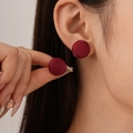 Boucles d'oreilles boutons rondes en tissu rouge vin rétro avec aspect satiné - Clous Ronds en Tissu Rouge (Tige de Boucle d'Oreille en Argent Sterling 925)