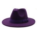 Detalle del sombrero de fieltro púrpura con cinta de seda y lazo a juego elegante - M (56-58cm) / Morado