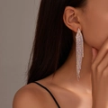 Orecchini pendenti lunghi con cristalli AB e frange di strass a più file per donna - Orecchini lunghi a nappa AB iridescenti (KE049S-WAB Argento AB)