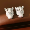 Pièce de bijouterie tête de léopard en émail blanc avec taches noires et yeux bleus - Apprêts de boucles d'oreilles / Blanc