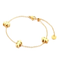 Pulsera dorada de acero inoxidable con tres colgantes de niña y cierre de mosquetón - Niña (KB138253-GC) / Dorado