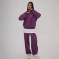 Completo felpa viola due pezzi con pantaloni a vita alta e stampa grafica casual - S / Viola