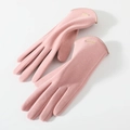 Warm pink thermal winter gloves for women with touch screen design and gold metal detail - One Size / 178 Pink