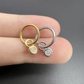 Paire d'anneaux de cartilage en acier or et argent avec breloques en zircone cubique - Style 4 / Argenté