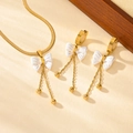 Gouden roestvrijstalen sieradenset met vlinderketting en hangende oorbellen - Vlinder sieradenset (G210+F309)