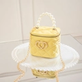 Gelbe Jelly-Eimertasche mit Perlengriff, Rautenmuster und goldenem Herz-Detail - Gelb